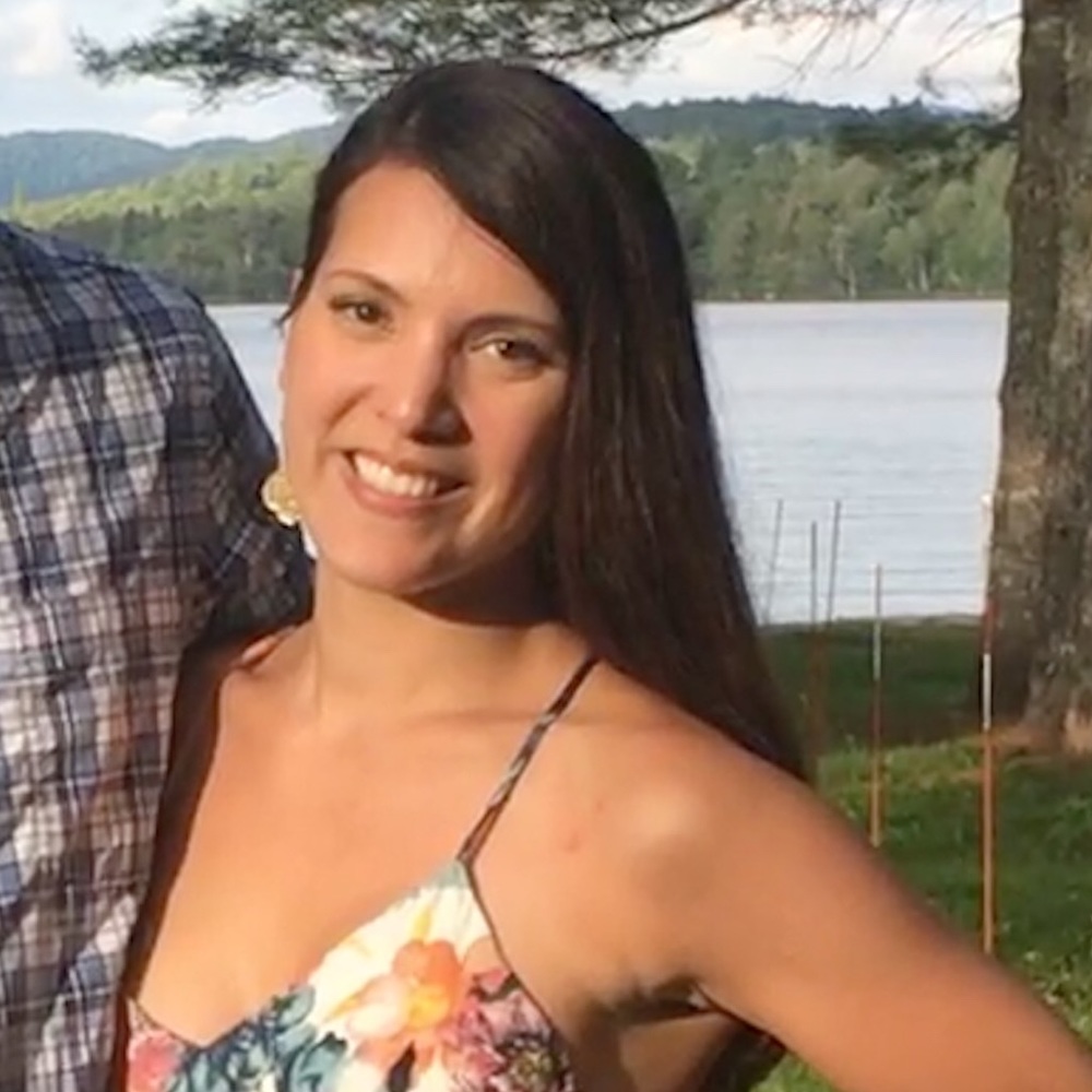 Meet your Posher, Alicia